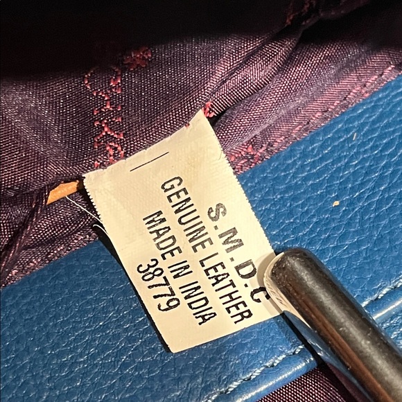 Anuschka Hand-Painted Leather Crossbody Bag - Picture 15 of 15